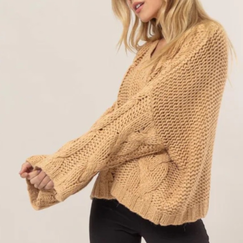 HYFVE Cable Knit V-Neck Sweater, L